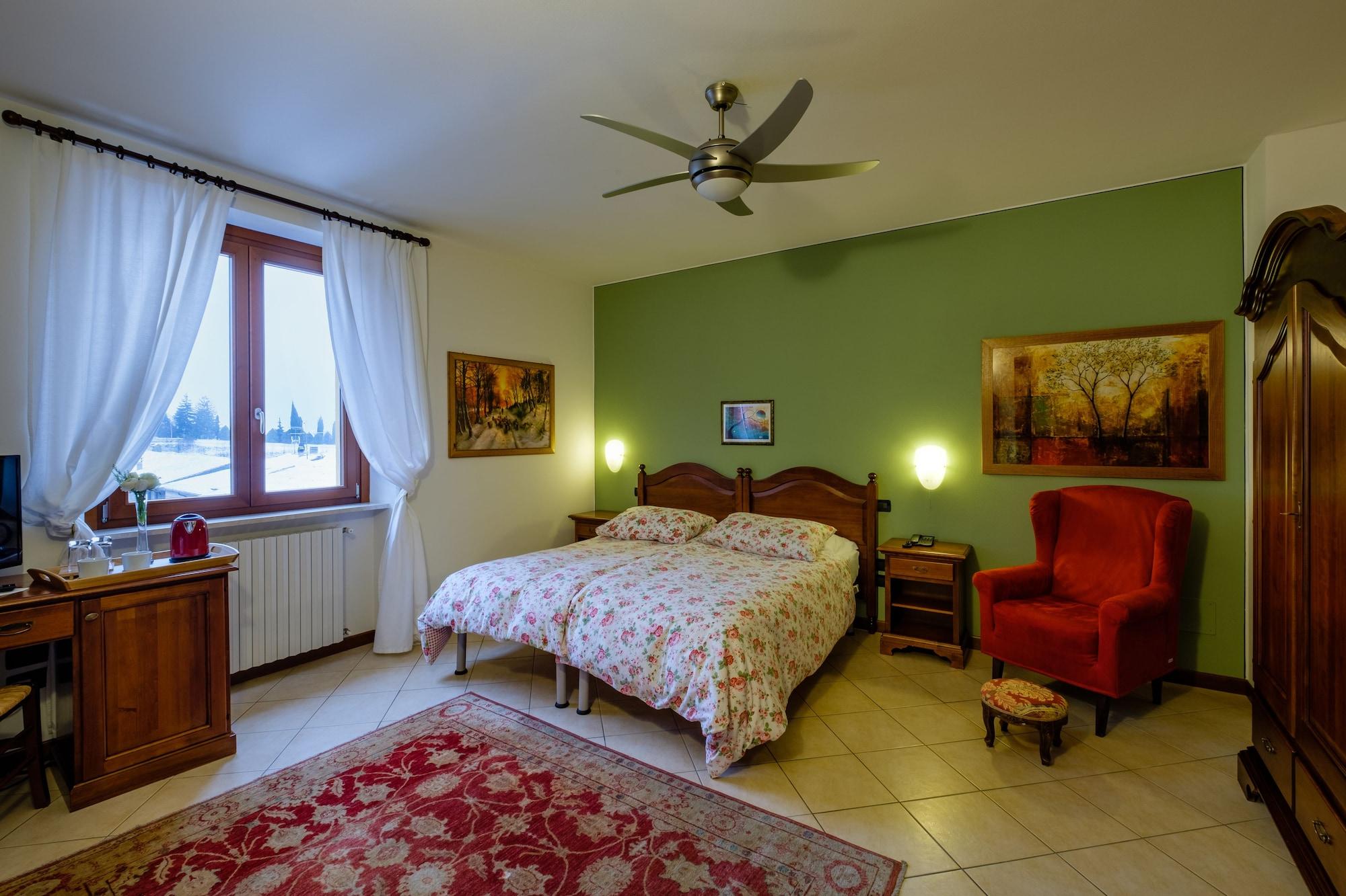 Hotel Tre Punte Гарньяно Экстерьер фото