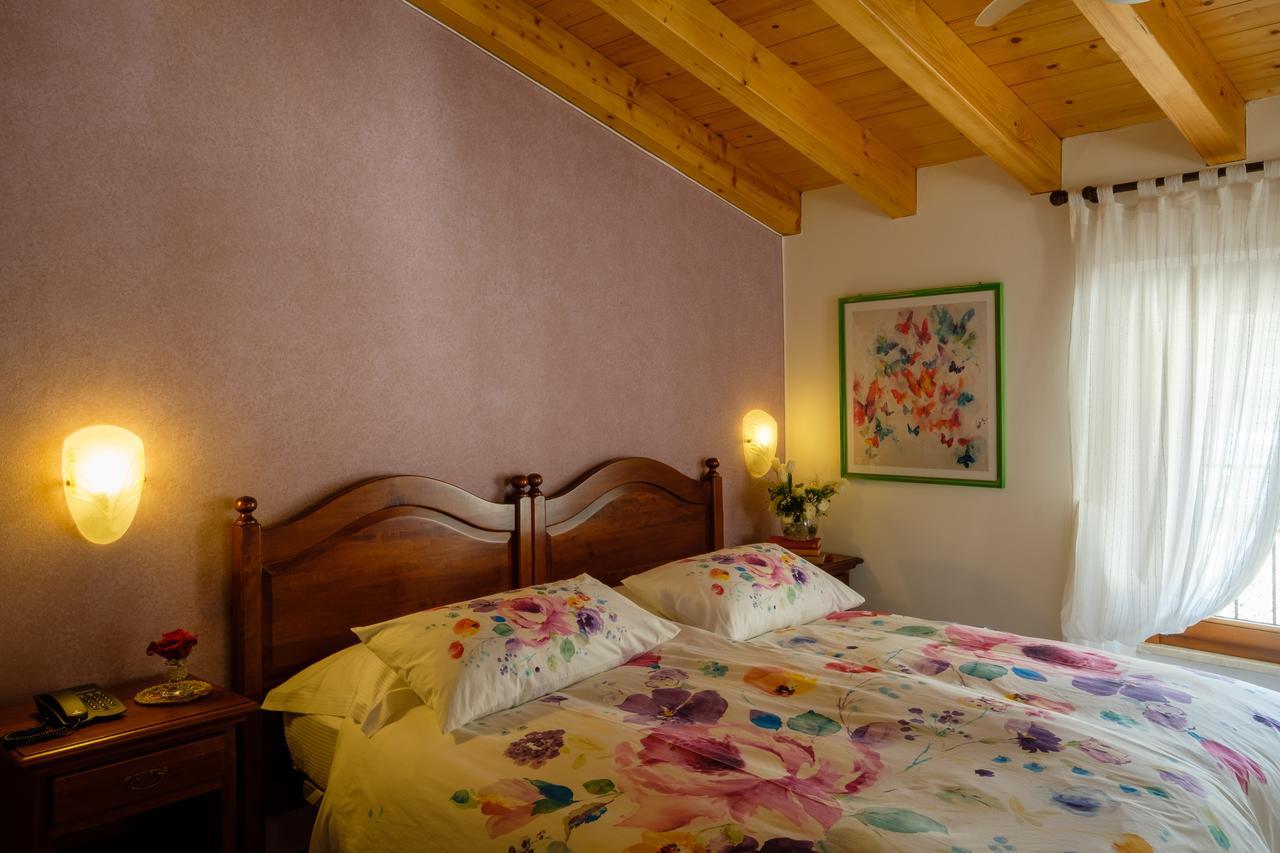 Hotel Tre Punte Гарньяно Экстерьер фото
