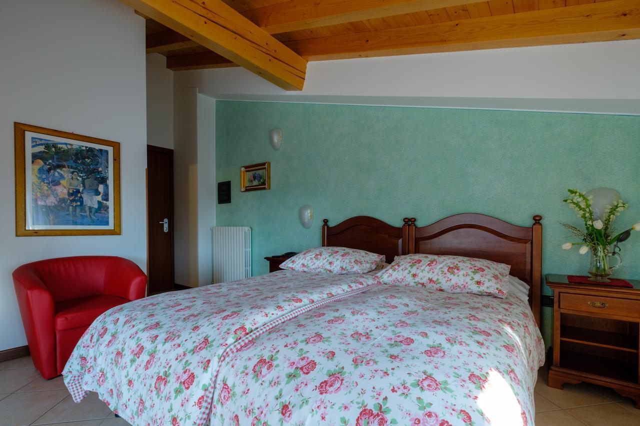 Hotel Tre Punte Гарньяно Экстерьер фото